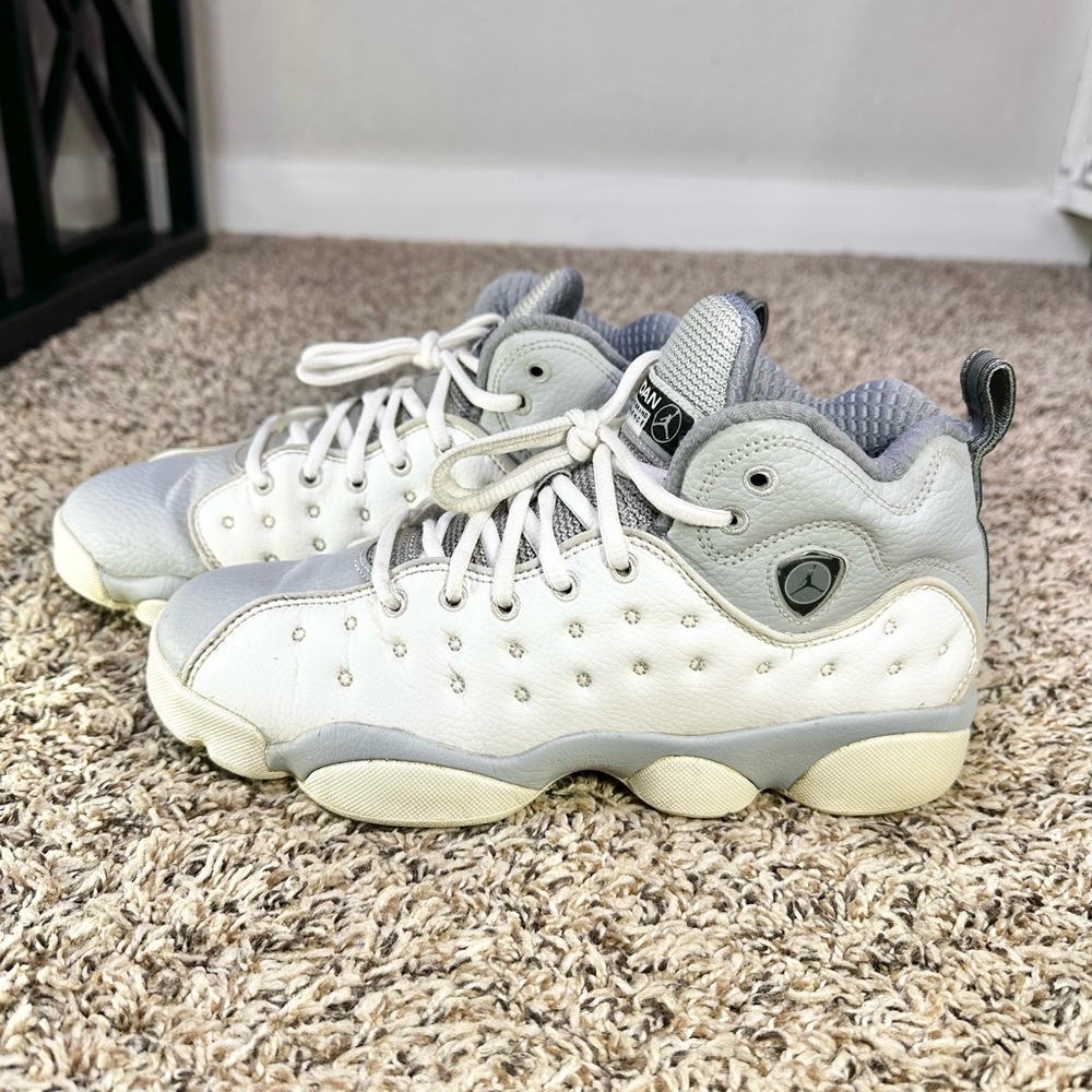 Nike Team Jordan Youth Size 7Y/8.5W White Gray 820273-103 Shoes Sneakers